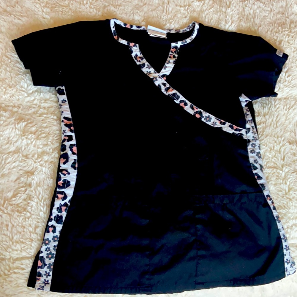 Women's scrub top